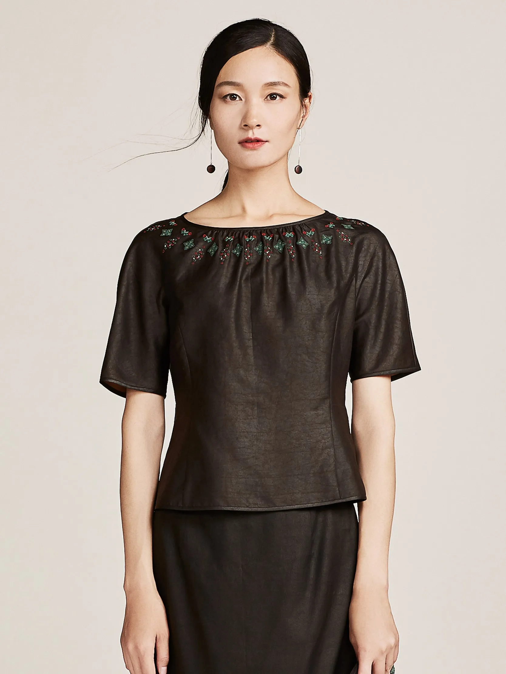 Gambiered Guangdong Silk Embroidery Top