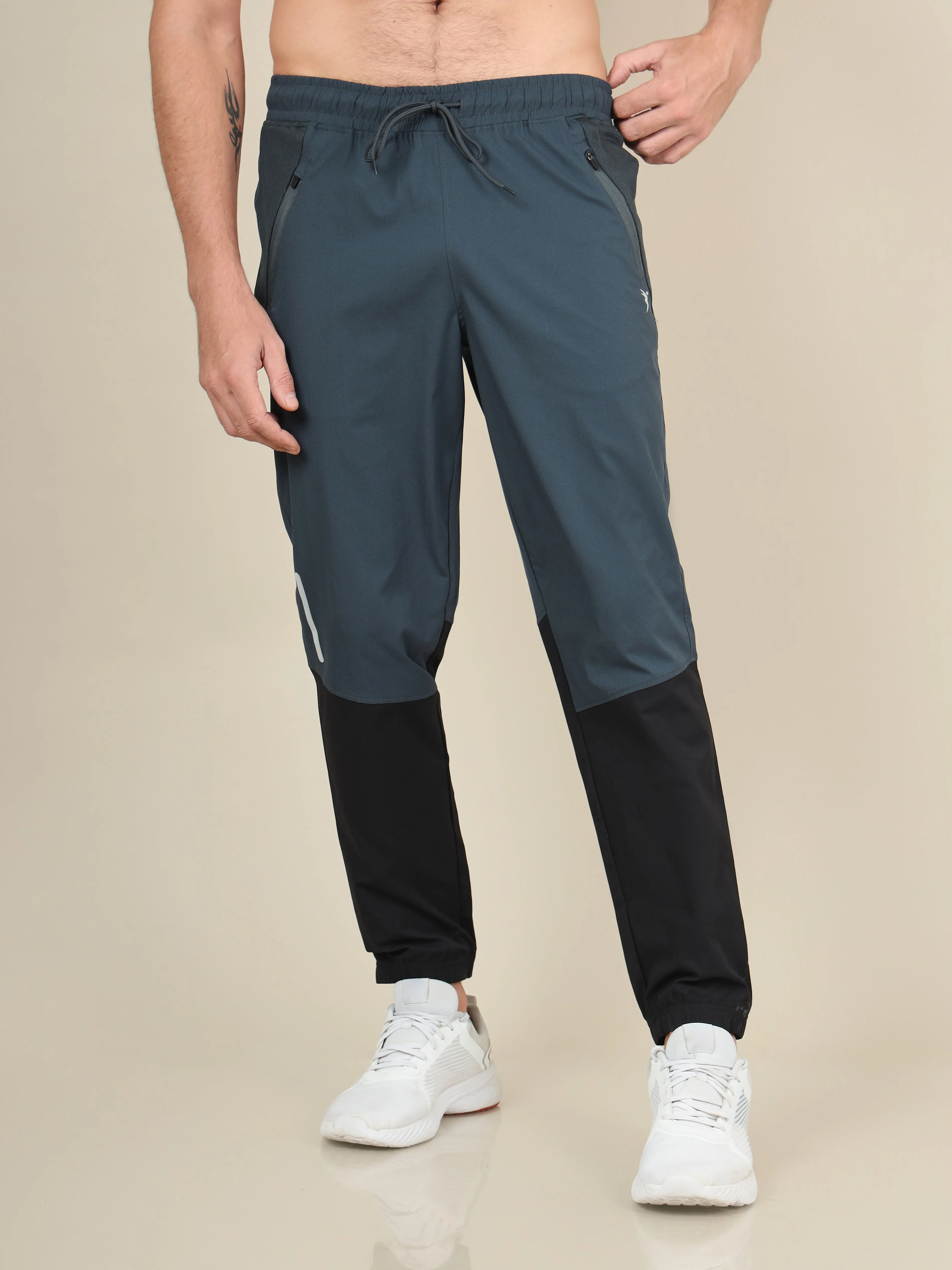 Men Colorblock Slim Fit Joggers with TECHNOLITE STRETCH