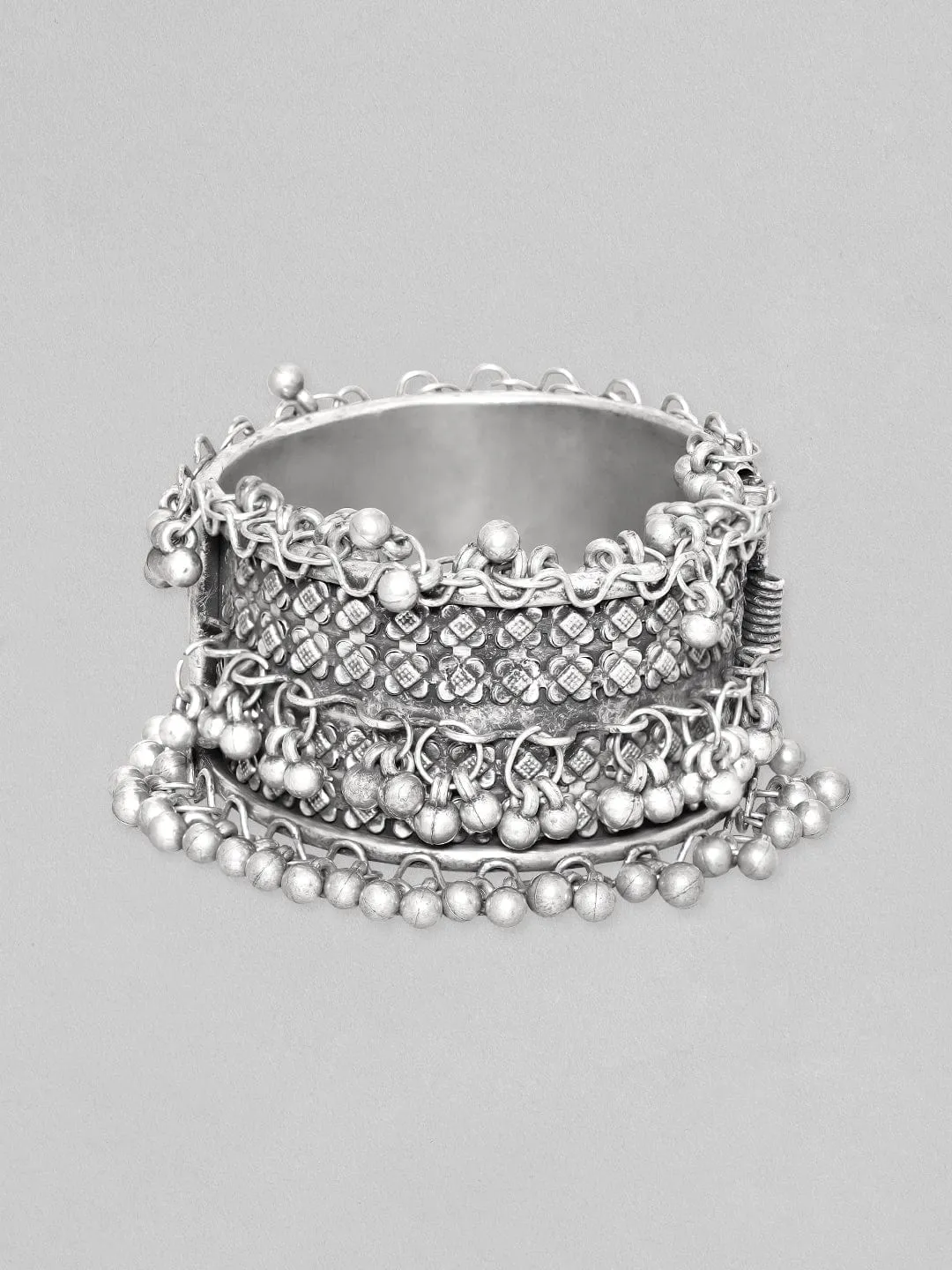 Rubans Women Oxidised Silver-Plated Kada Bracelet